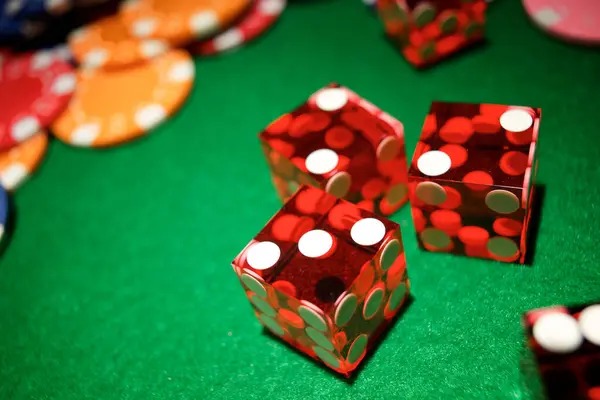 Infinite Blackjack table on gopek 178 showing dealer, community cards, and multiple player hands